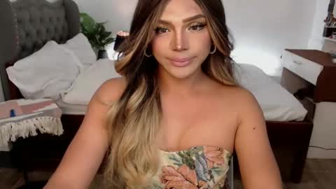 Snapshot of jesie_hot69 chatting on January 2025 05:30:02 PM jesie_hot69 online show from January 2025 05:30:02 PM