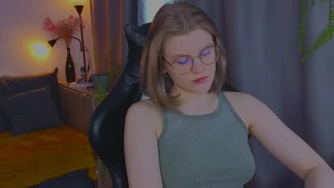  JessieVibes online show from April 2026 12:32:01 PM