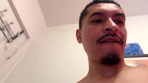 Snapshot of jesselopezcali chatting on February 2025 08:44:02 PM Hungjessy online show from February 2025 08:44:02 PM