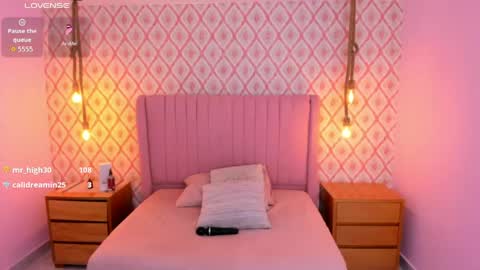  J E S S I  online show from April 2026 07:45:01 AM