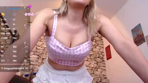 Snapshot of jessica_muse chatting on December 2024 02:33:01 PM Jessica online show from December 2024 02:33:01 PM