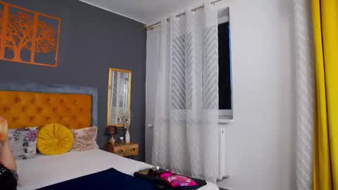 Jessica White online show from September 2025 03:50:01 AM