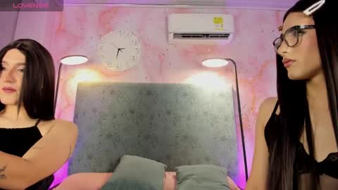 JESSI AND NAOMI online show from January 2026 12:24:01 AM