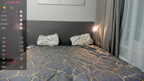 JessicaMooon online show from November 2025 06:28:02 PM