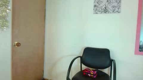 jessicarabbit4 online show from November 2025 09:25:01 PM