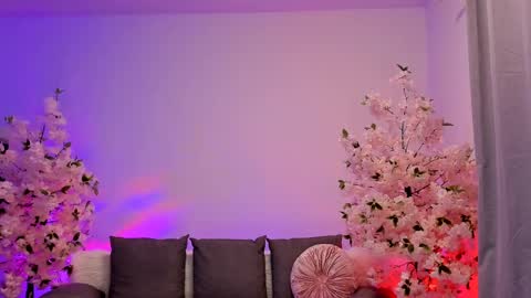 Gloria   online show from January 2025 01:32:01 AM