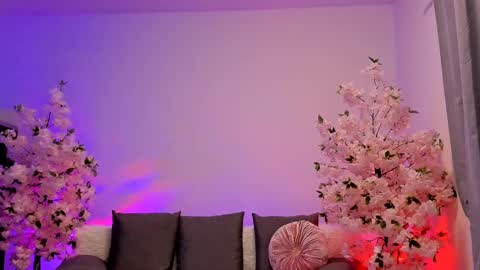 Gloria   online show from January 2025 01:48:02 AM