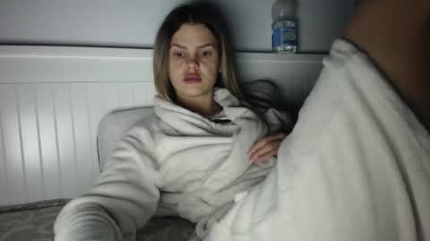 jessieryan online show from November 2025 05:10:01 AM