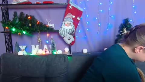 Jess online show from December 2024 07:17:01 AM