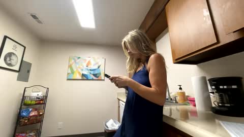 Snapshot of jessimayi chatting on October 2025 04:37:01 PM jessimayi online show from October 2025 04:37:01 PM