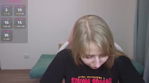 Jessy online show from November 2025 01:21:02 PM