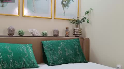 Francesca online show from January 2025 11:03:01 AM