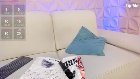 Jessy Morgan online show from January 2025 06:38:01 AM