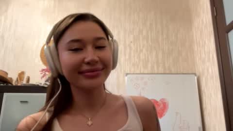 Lynn online show from October 2025 08:26:02 AM