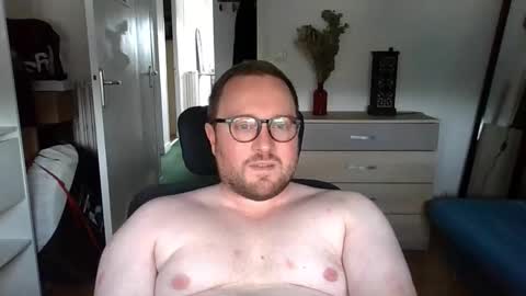 jeuneloup92 online show from September 2025 03:23:01 PM