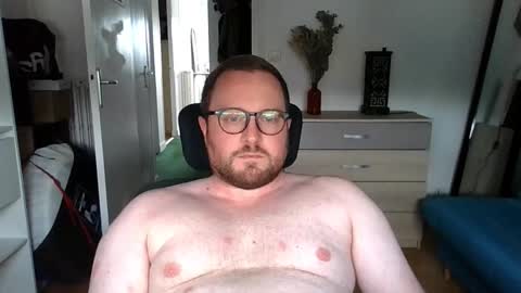 jeuneloup92 online show from September 2025 03:36:01 PM