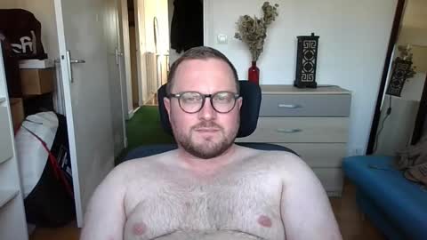 jeuneloup92 online show from September 2025 04:34:01 PM