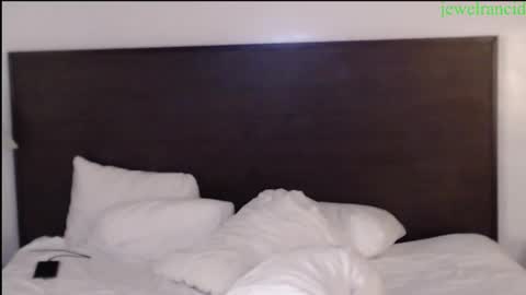 Miss Lovely online show from February 2025 04:35:01 AM