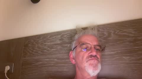 jewlronny online show from March 2025 07:15:02 PM