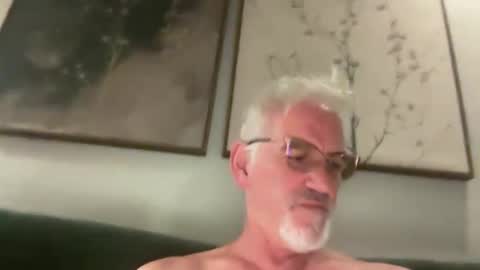 jewlronny online show from April 2026 07:58:01 PM