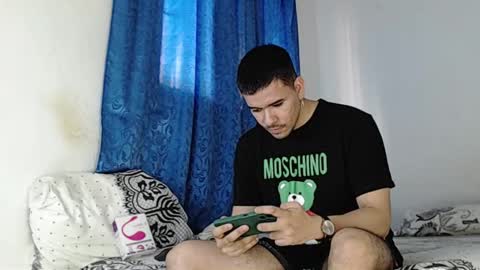 Juan David online show from December 2024 01:39:02 PM