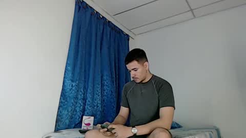 Juan David online show from February 2025 11:19:02 PM