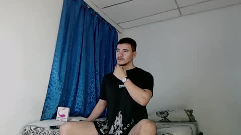 Juan David online show from March 2025 10:47:01 PM