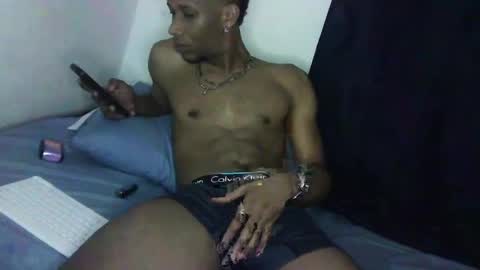 Snapshot of jg1105 chatting on March 2025 03:13:01 AM jg1105 online show from March 2025 03:13:01 AM