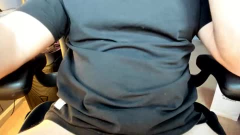 jhernandez13 online show from January 2026 10:19:02 PM