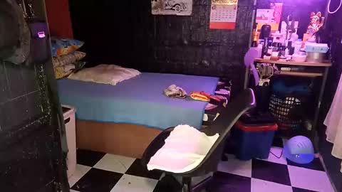 jherry26 online show from October 2025 02:25:02 PM