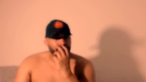 En moreno online show from November 2025 01:15:01 AM