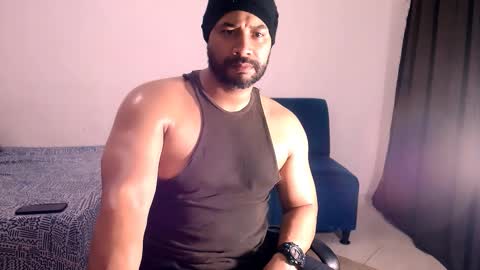 En moreno online show from November 2025 03:51:01 PM