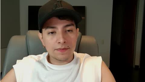 Snapshot of jhoan_saenz chatting on October 2025 05:59:01 AM Jhoan Saenz online show from October 2025 05:59:01 AM