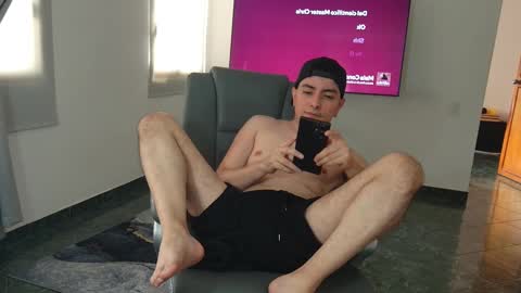 Snapshot of jhoan_saenz chatting on October 2025 06:43:01 PM Jhoan Saenz online show from October 2025 06:43:01 PM