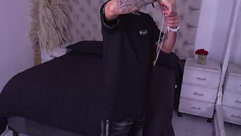 jhoanleandro online show from March 2026 04:13:02 AM