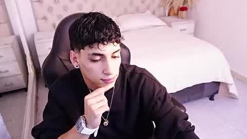 Snapshot of jhoanleandro chatting on July 2026 04:17:02 AM jhoanleandro online show from July 2026 04:17:02 AM