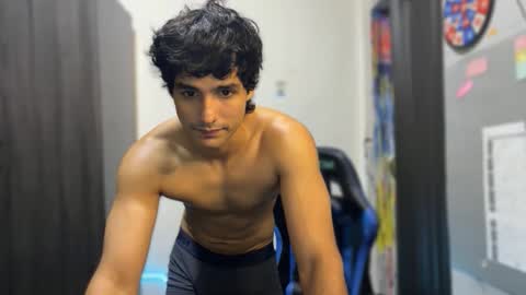 Snapshot of jhon_2000s chatting on December 2025 05:09:01 PM jhon online show from December 2025 05:09:01 PM