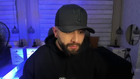 John Bear.... online show from April 2026 11:12:01 AM