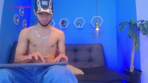 jhon_malo online show from October 2025 03:39:02 AM