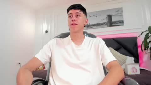 Jhon online show from November 2025 01:43:01 PM