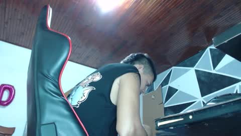 jhon tommy online show from March 2026 02:03:01 AM