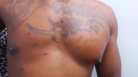 Jhon Tomson online show from November 2025 06:51:01 PM