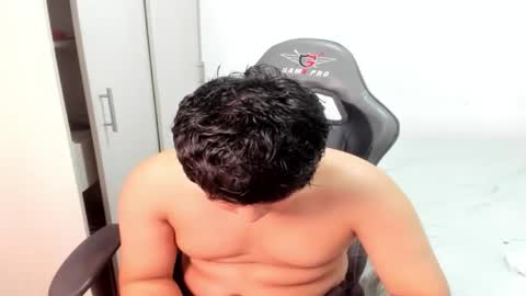 jhonny_dickm online show from October 2025 10:19:01 PM