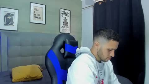 Snapshot of jhonny_flames7 chatting on January 2026 08:07:01 PM jhonny online show from January 2026 08:07:01 PM