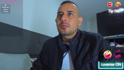 Jhony Alzate online show from February 2025 01:30:02 AM