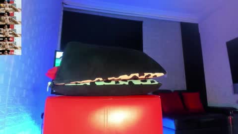 jhonymiller online show from September 2025 09:18:01 PM