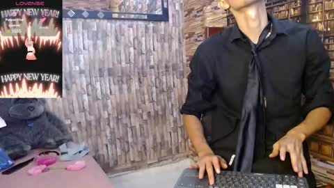 jhosuamoore2 online show from October 2025 02:19:01 PM