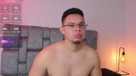 Snapshot of jhotta_foxx chatting on June 2026 07:00:01 AM Jhonatan80 online show from June 2026 07:00:01 AM