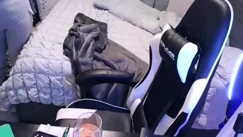 Snapshot of jigglypineapples chatting on October 2025 01:11:01 AM goldenbaby online show from October 2025 01:11:01 AM