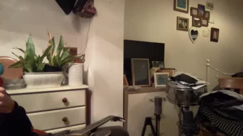 Jigz1986 online show from December 2024 05:44:01 PM